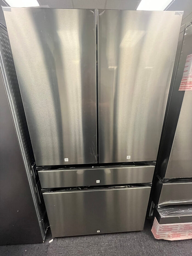 Samsung Bespoke 28.9-cu ft 4-Door Smart French Door Refrigerator